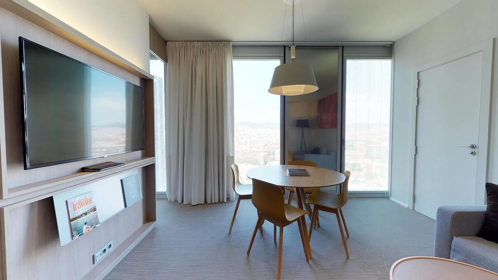 Отель The Level At Melia Barcelona Sky 5*,