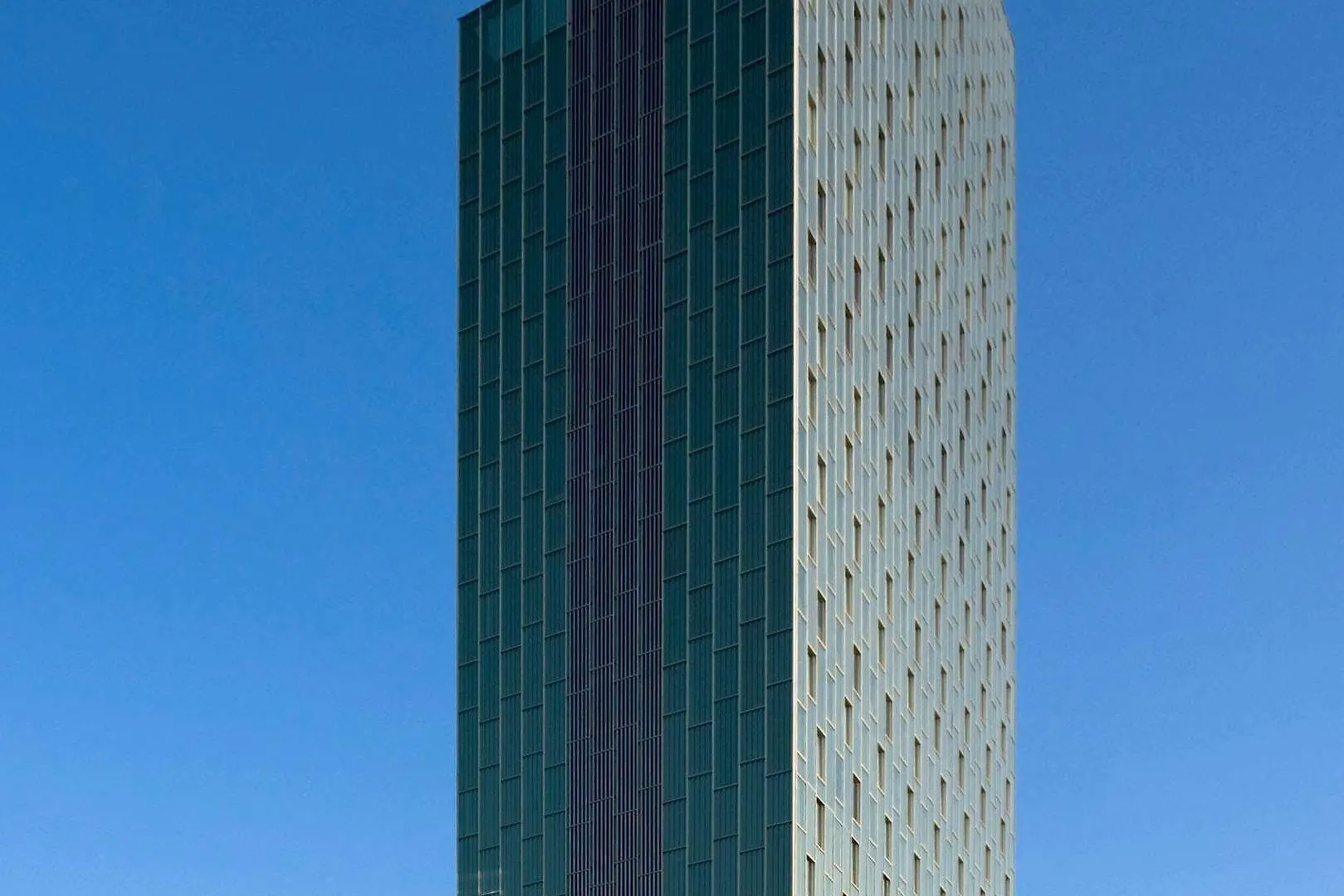 Hotel The Level At Melia Barcelona Sky 5*,